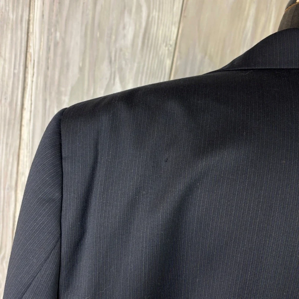 Stafford Signature Pinstripe Blazer Mens 46S Navy 2 Button Wool Jacket HOLE READ